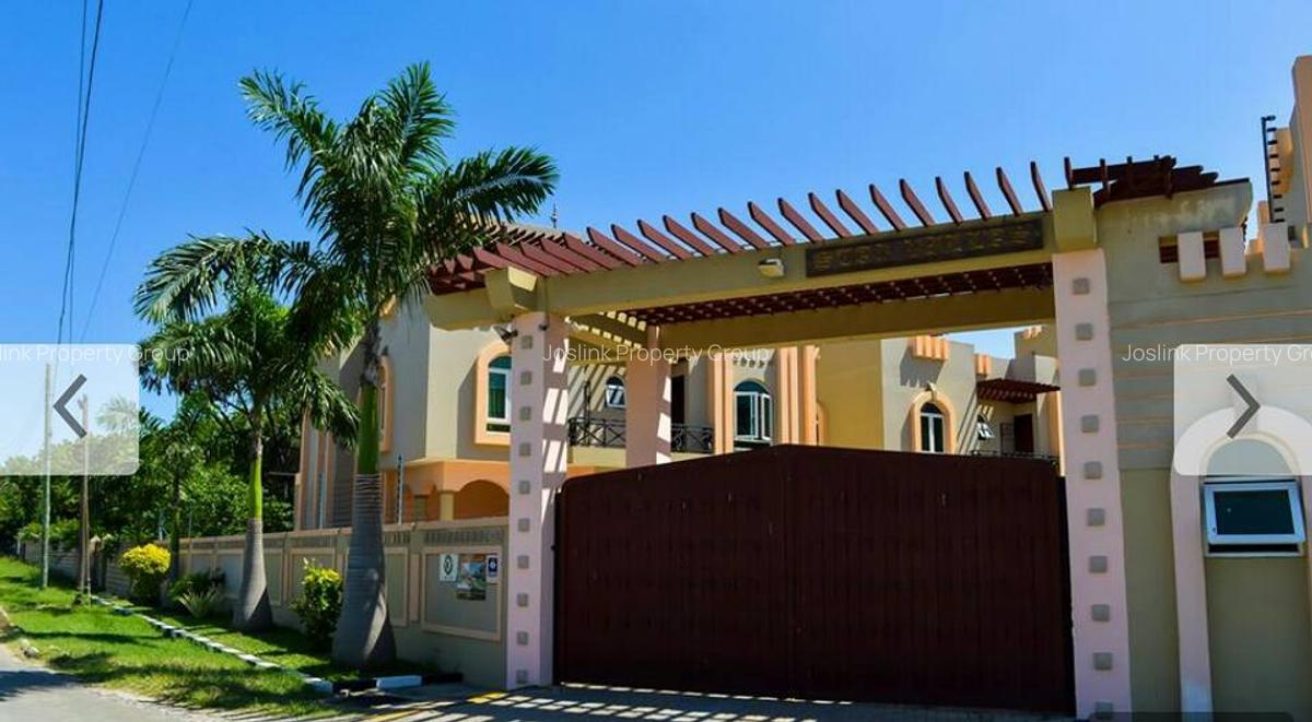5 Bed Townhouse with Swimming Pool in Nyali Area - 6