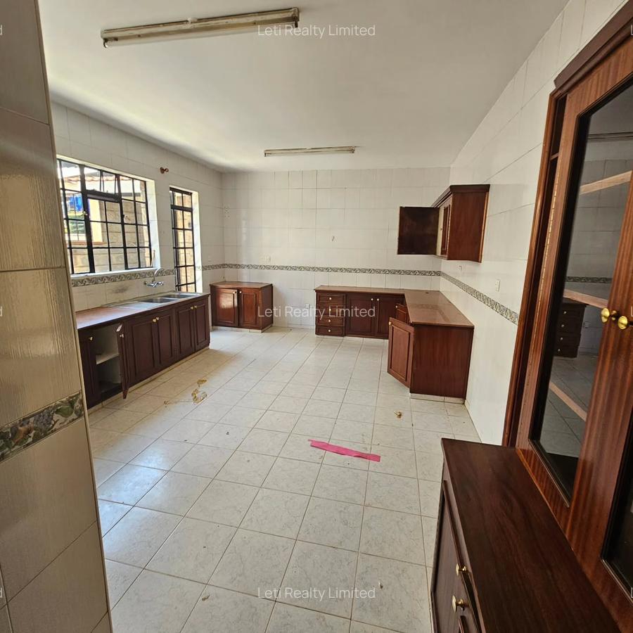 4 Bed Townhouse with En Suite in Lavington - 8