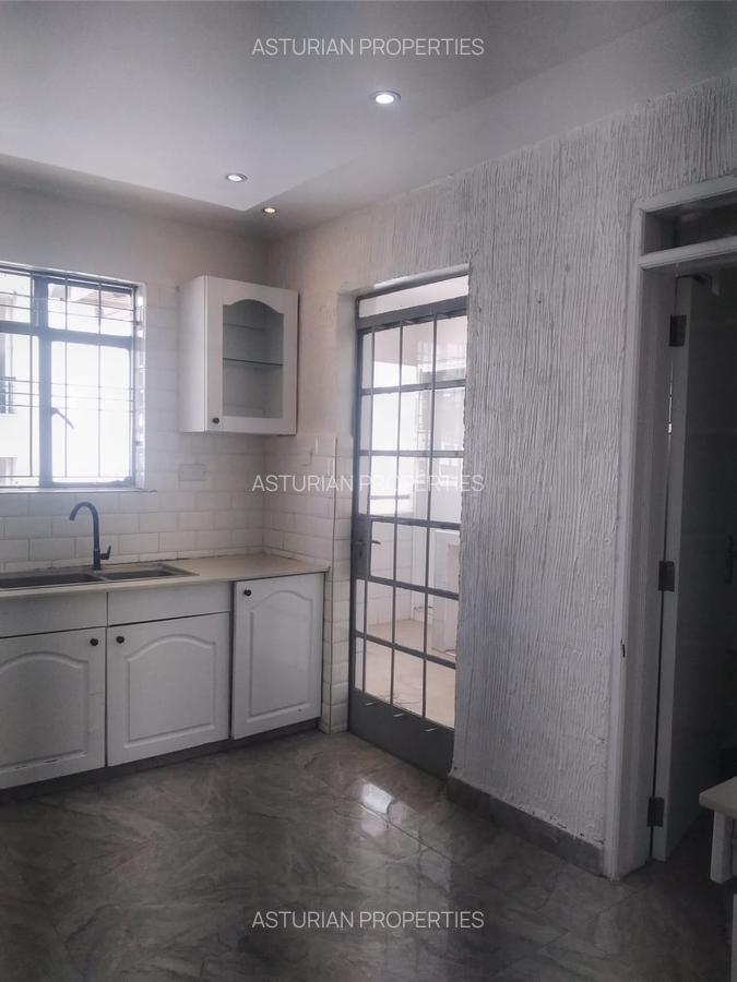 Serviced 4 Bed Apartment with En Suite in Riverside - 17