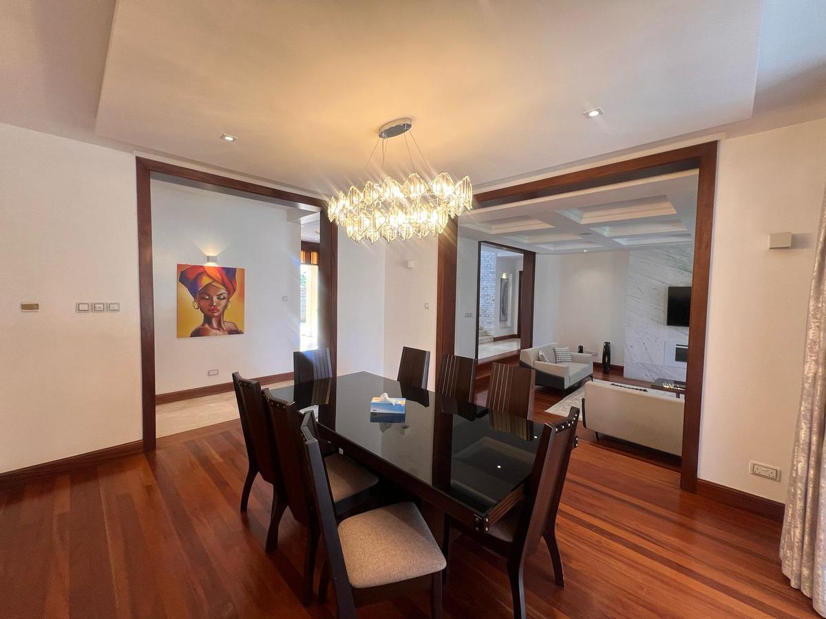 5 Bed House with En Suite in Lavington - 14
