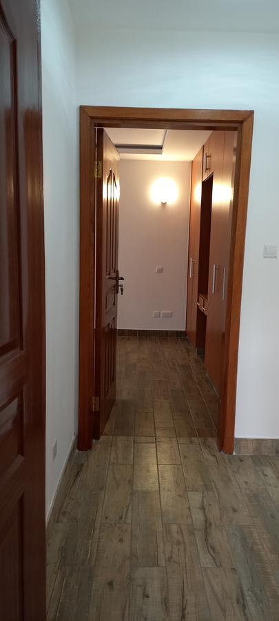 3 Bed Apartment with En Suite in Westlands Area - 7