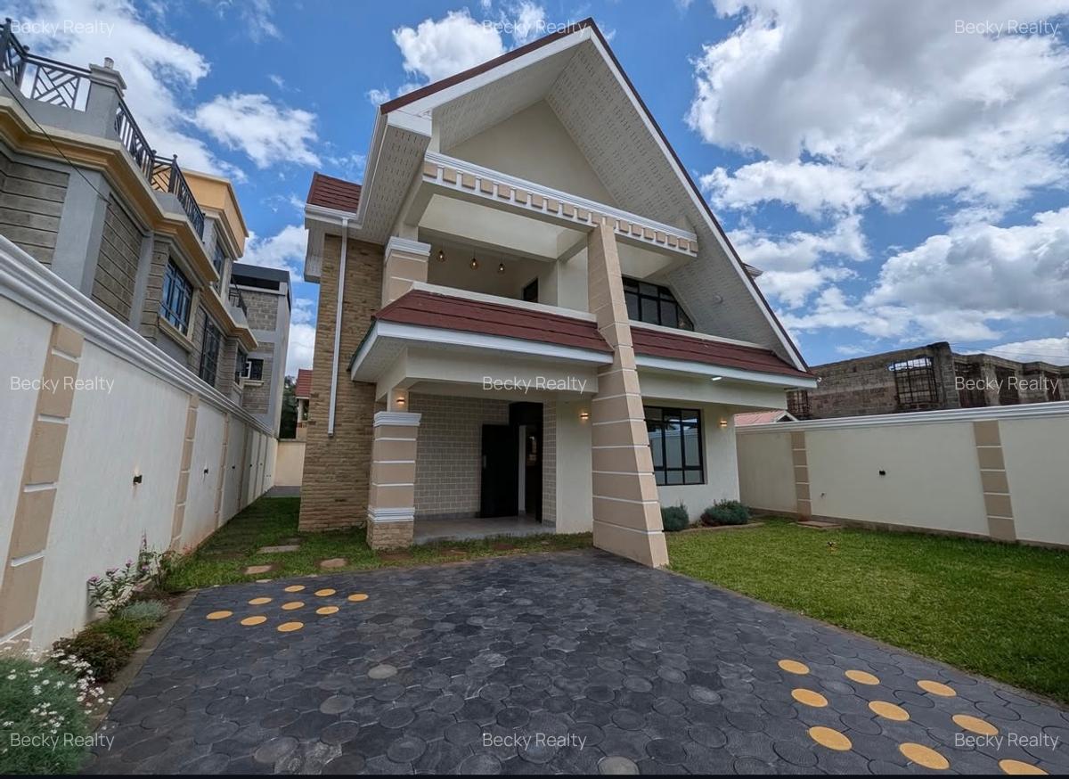 4 Bed House with En Suite at Membley - 1