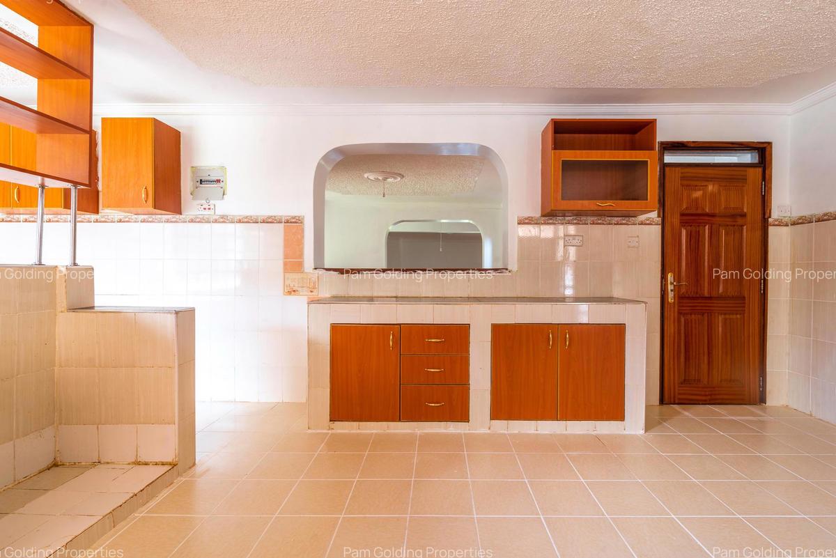 4 Bed House at Muthaiga North - 5