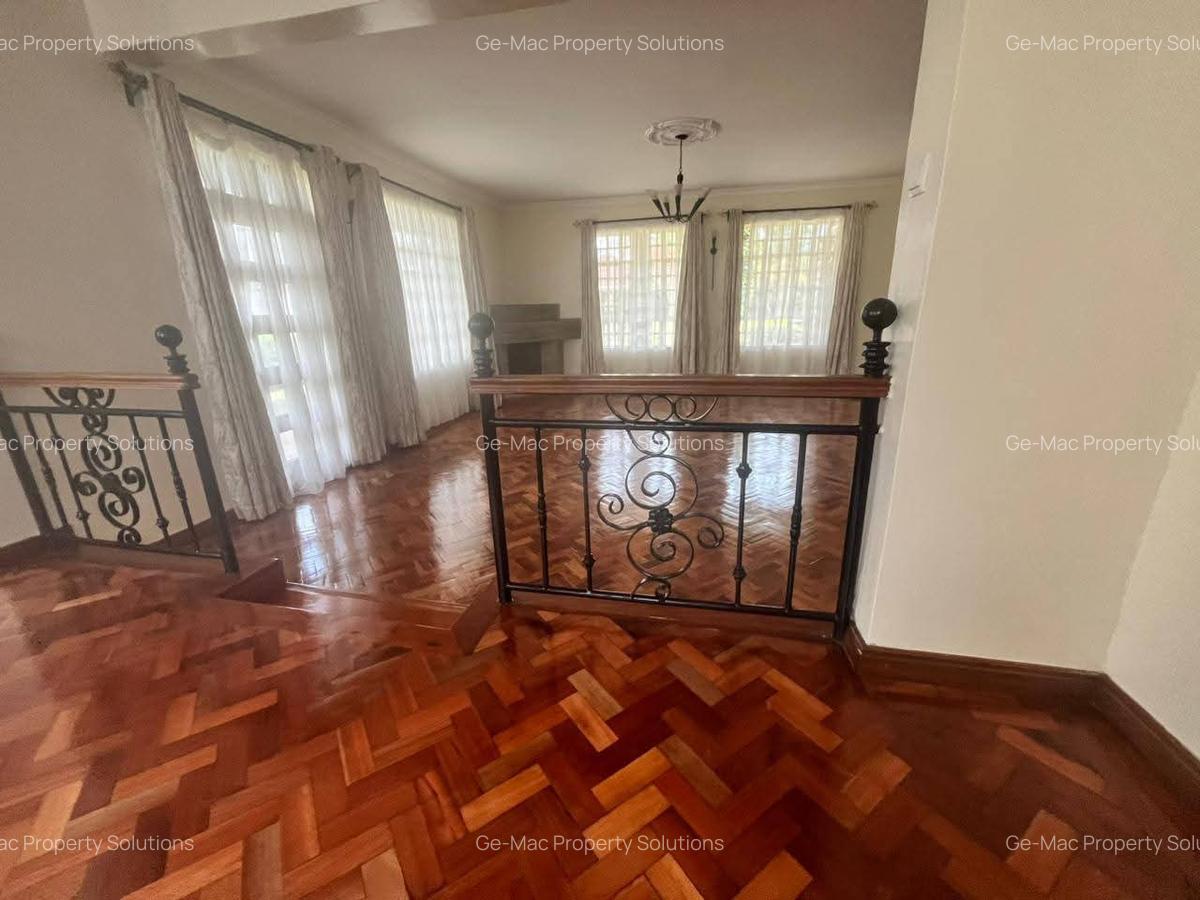 5 Bed House with En Suite in Runda - 8