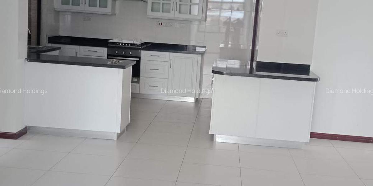 3 Bed Apartment with En Suite at Parklands - 6