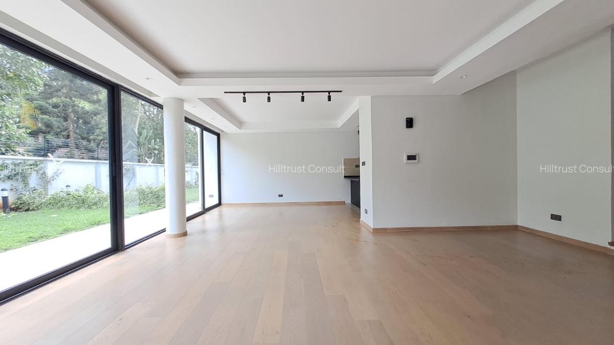 4 Bed Townhouse with En Suite in Lavington - 12