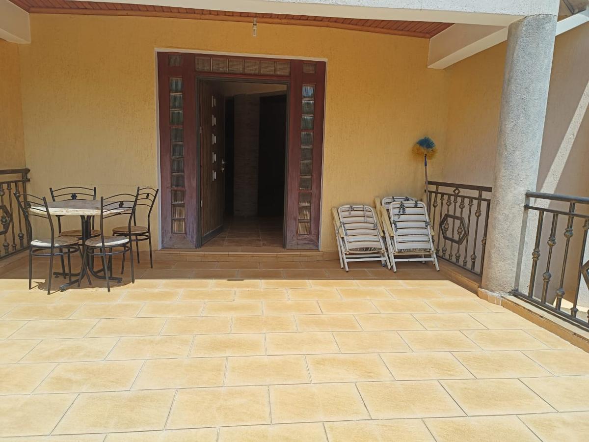 4 Bed House with En Suite in Runda - 15