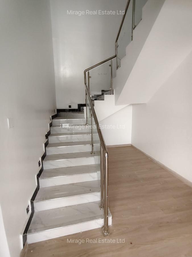 5 Bed Apartment with Borehole in Parklands - 4