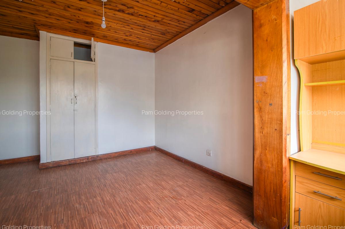 4 Bed Townhouse at Golden Gate - 9