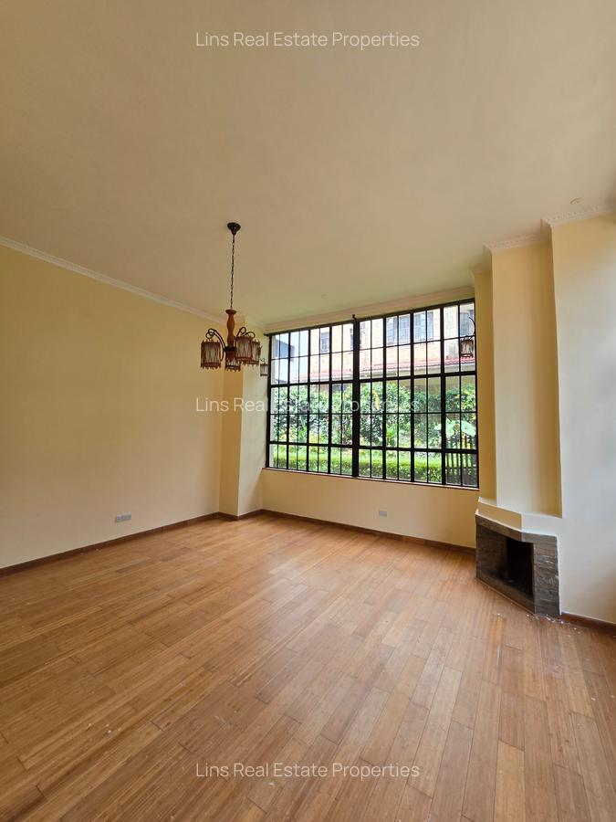 4 Bed Townhouse with En Suite in Lavington - 6