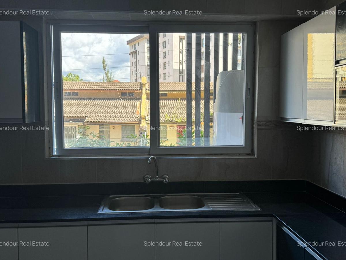 3 Bed Apartment with En Suite in Kilimani - 17