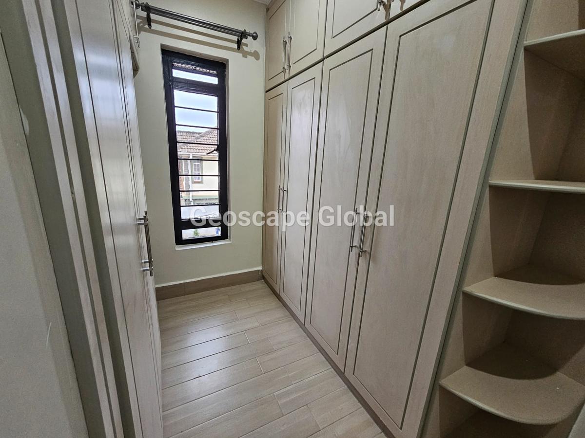 3 Bed House with En Suite in Runda - 4