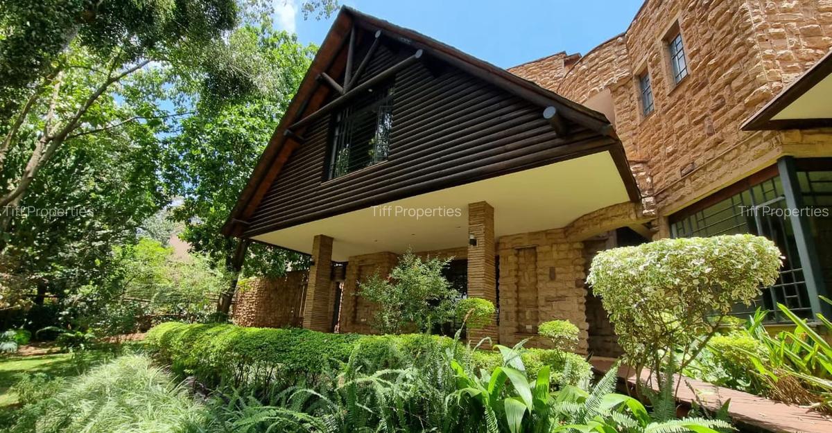 5 Bed Townhouse in Lake View - 13