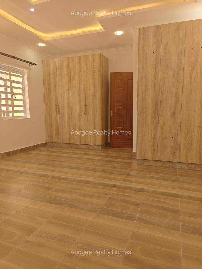 3 Bed Apartment with En Suite at Nairobi - 5