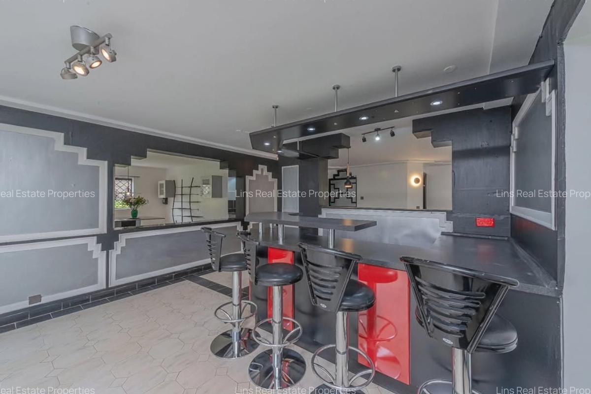 4 Bed House with En Suite in Runda - 9