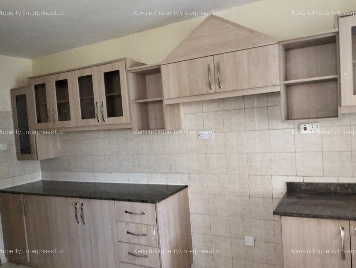 4 Bed Townhouse with En Suite in Lavington - 12