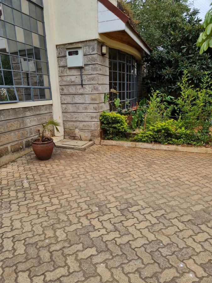 5 Bed Townhouse with En Suite in Kileleshwa - 16