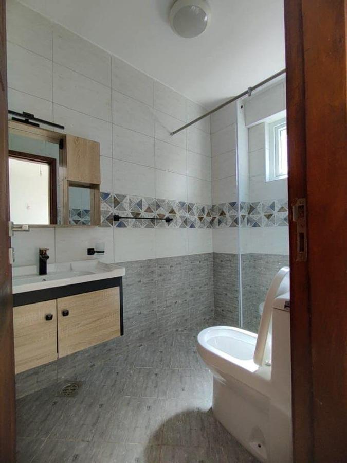 3 Bed Apartment with En Suite in General Mathenge - 15