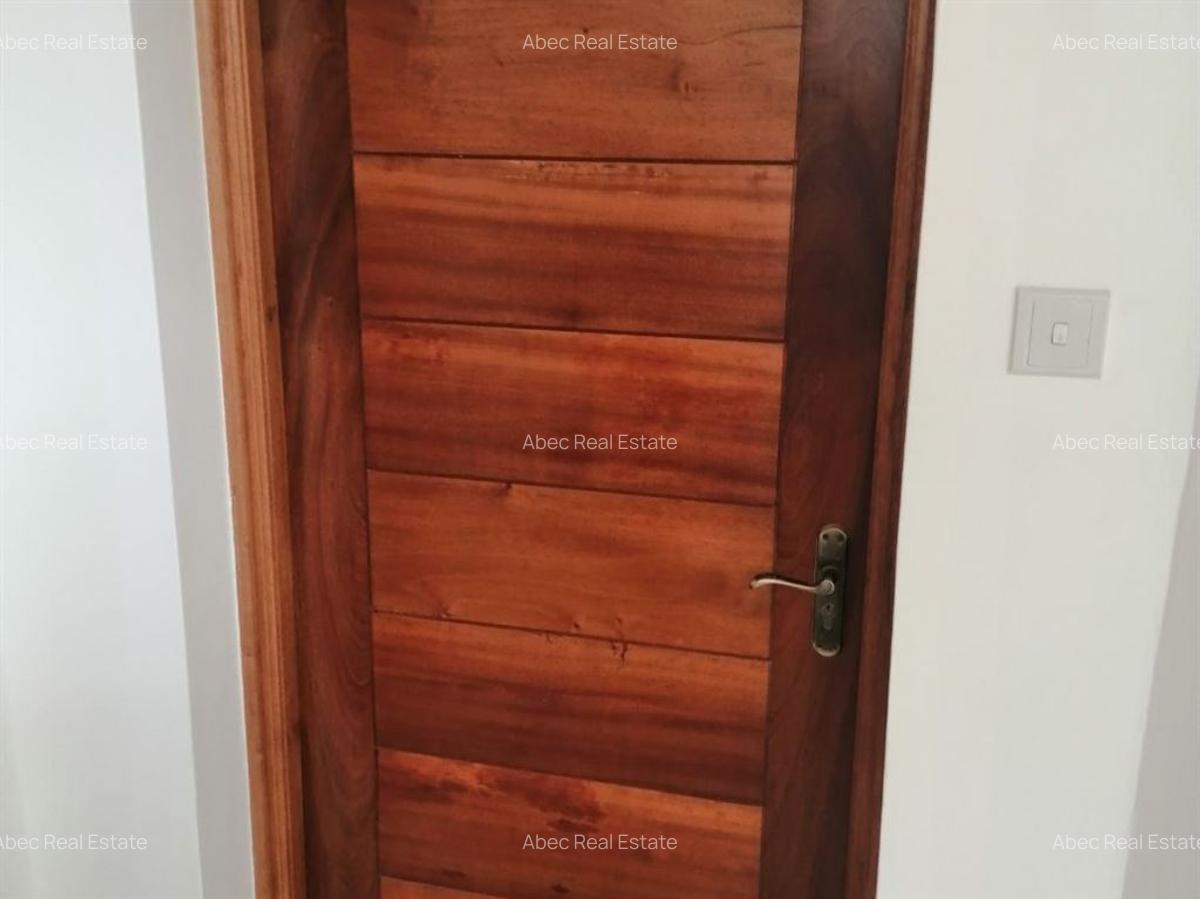 2 Bed Apartment with En Suite in Naivasha Road - 4