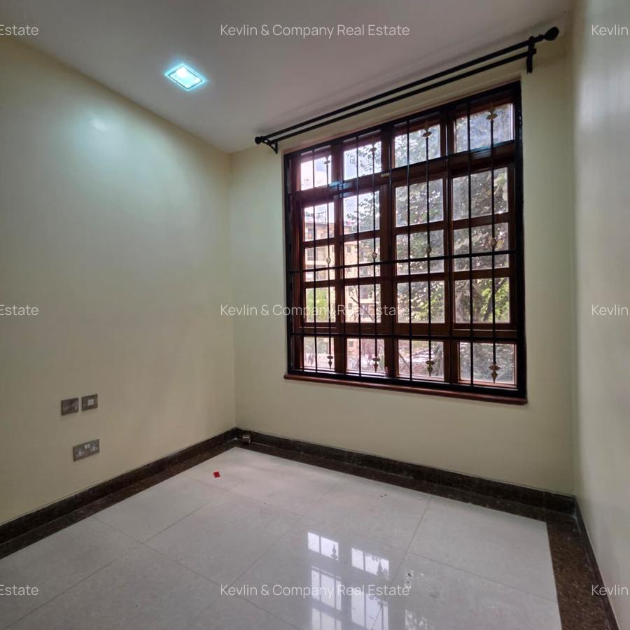 4 Bed Apartment with En Suite in Lavington - 8