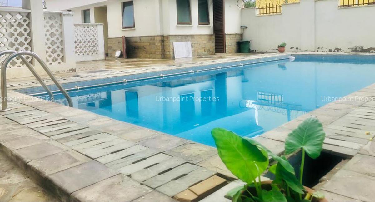 Serviced 2 Bed Apartment with En Suite in Nyali Area - 2