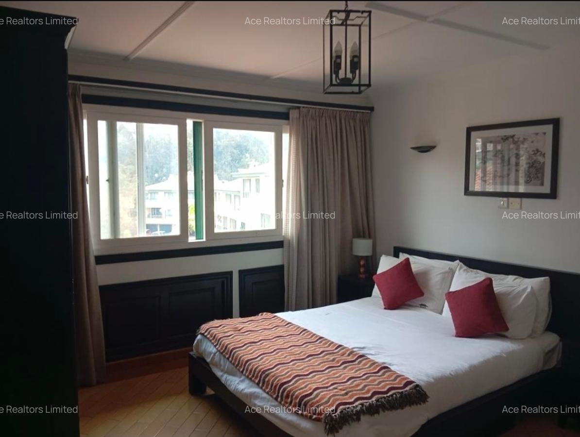 3 Bed Townhouse with En Suite at Off Brookside Drive - 8