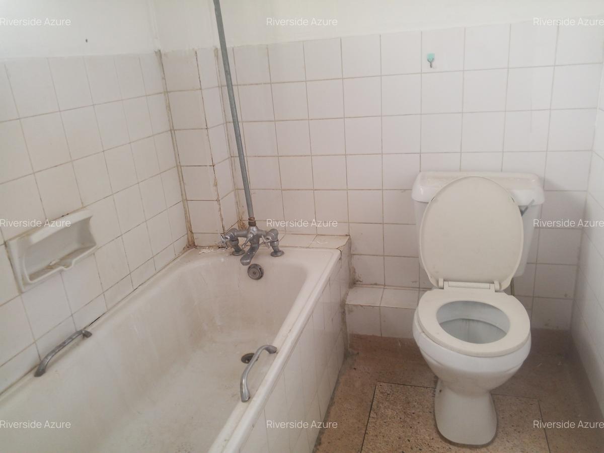 4 Bed Townhouse with En Suite at Westlands - 11