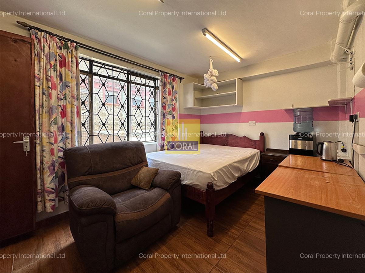 4 Bed Townhouse in Parklands - 10