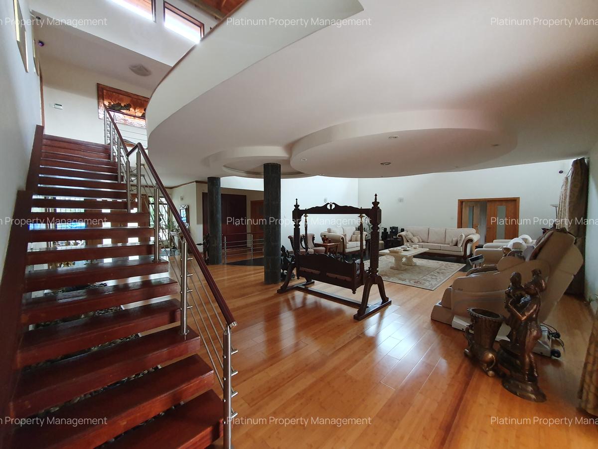 5 Bed Villa with En Suite in Kyuna - 13