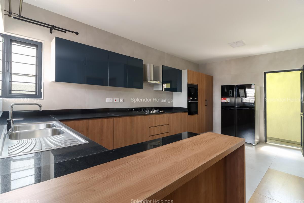 4 Bed Townhouse with En Suite in Langata - 6