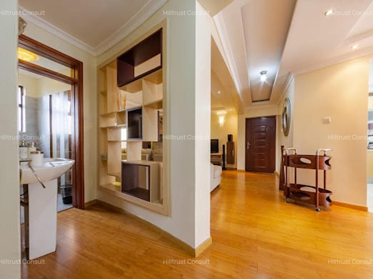 3 Bed Apartment with En Suite at Dennis Prit - 15