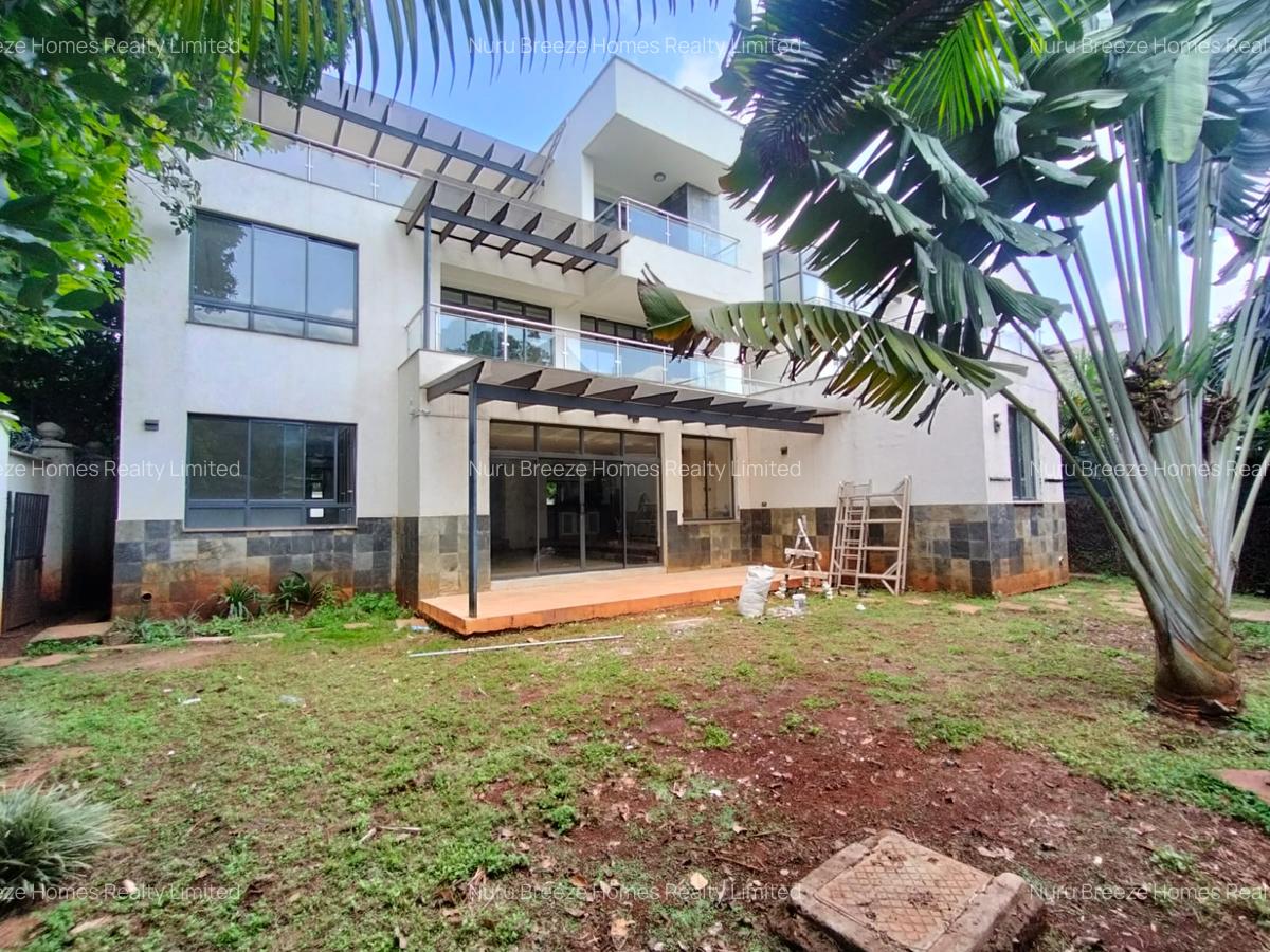 5 Bed Townhouse with En Suite in Lavington - 1
