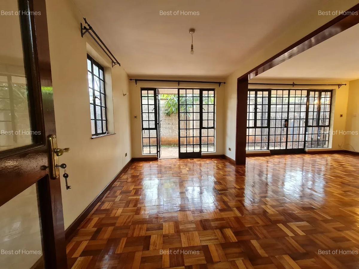 4 Bed Townhouse with En Suite in Lavington - 11