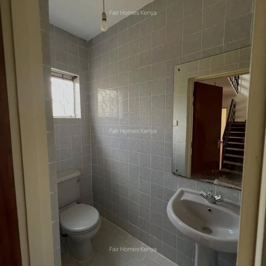 4 Bed Townhouse with En Suite at James Gichuru - 6