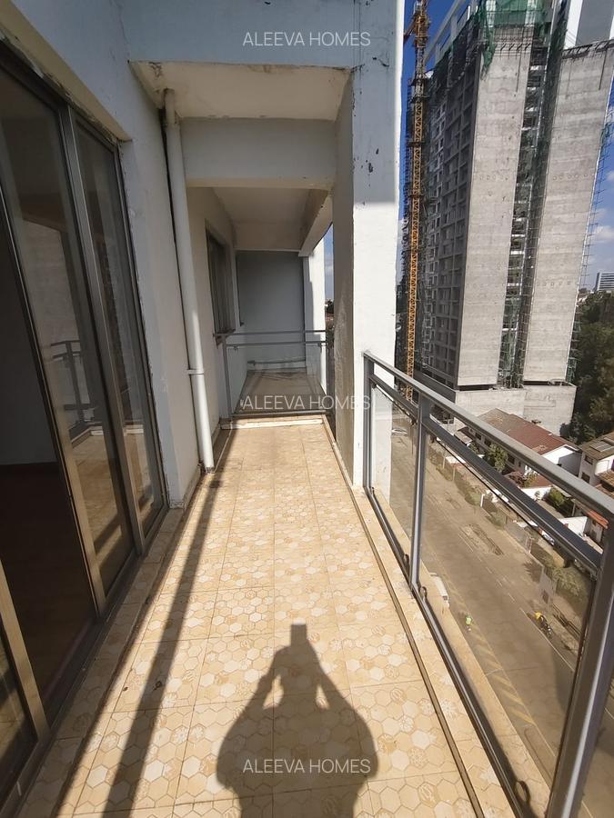 3 Bed Apartment with En Suite in Kileleshwa - 12