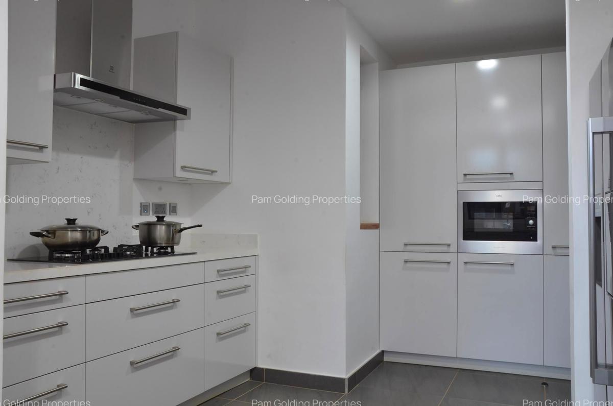 5 Bed House with En Suite in Karen - 8