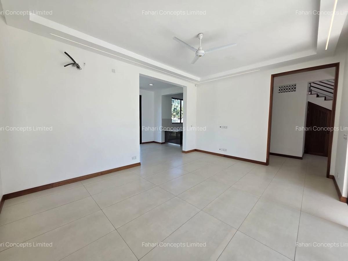 4 Bed Apartment with En Suite at Nyali - 15