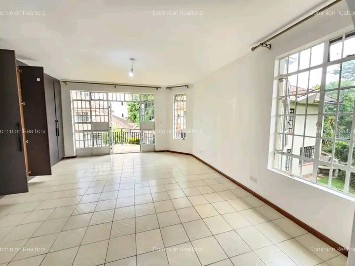 4 Bed Townhouse with En Suite in Westlands Area - 3