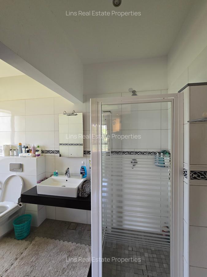 4 Bed House with En Suite in Kyuna - 10