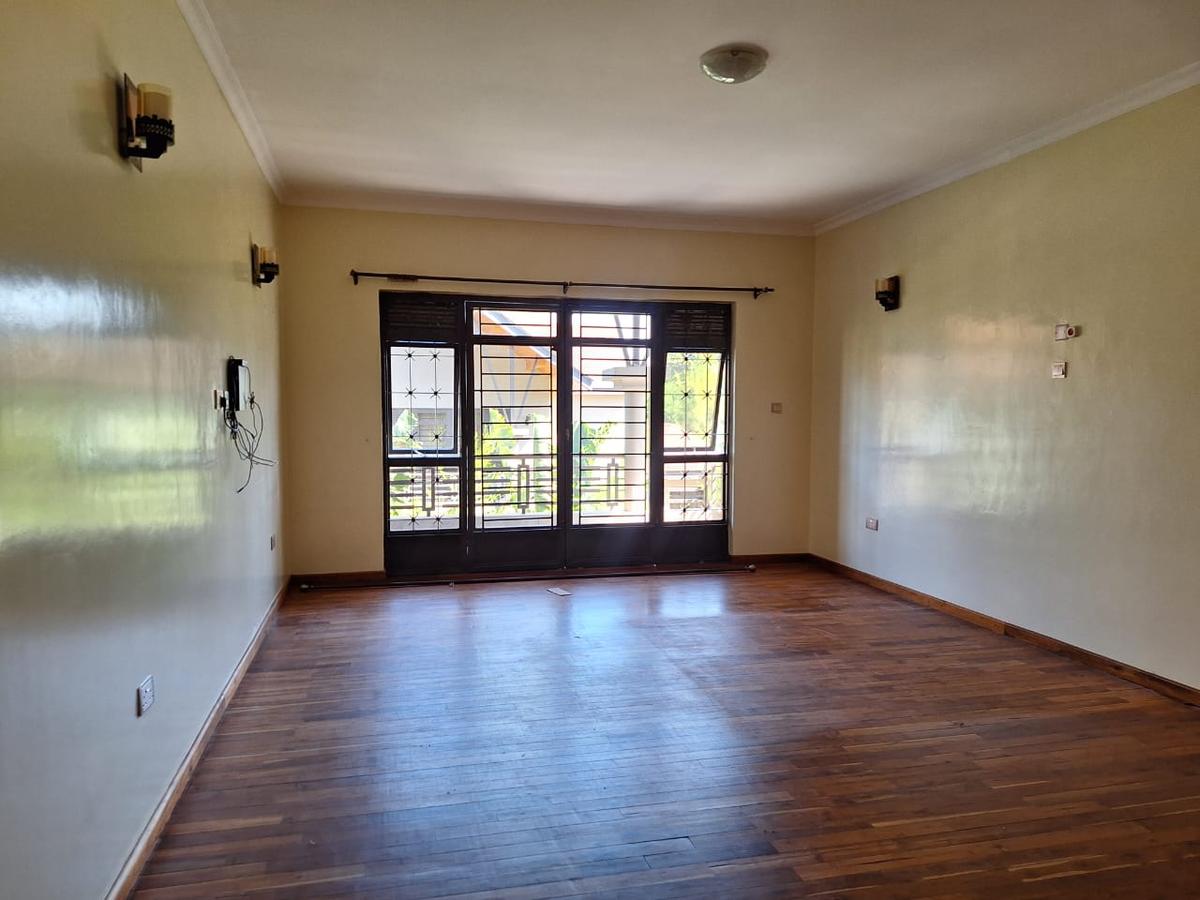 4 Bed Townhouse with En Suite in Runda - 10