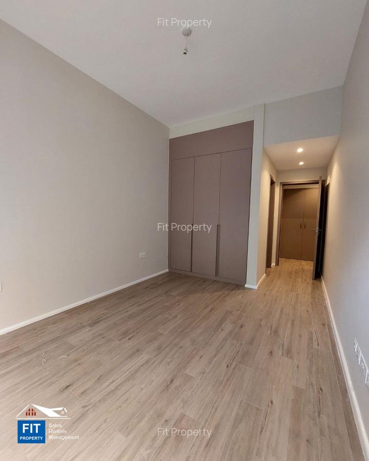 3 Bed Apartment with En Suite in Nyari - 13