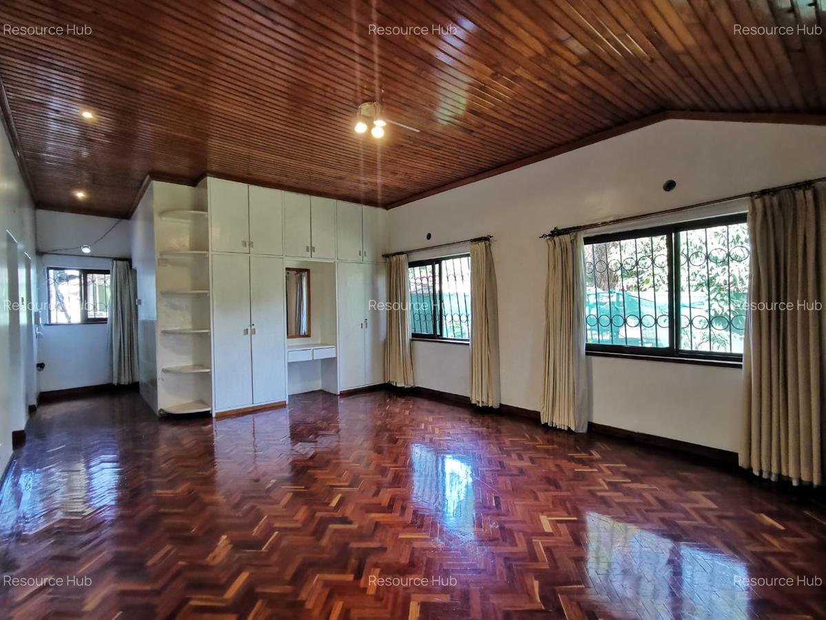 4 Bed Townhouse with En Suite at Spring Valley - 13