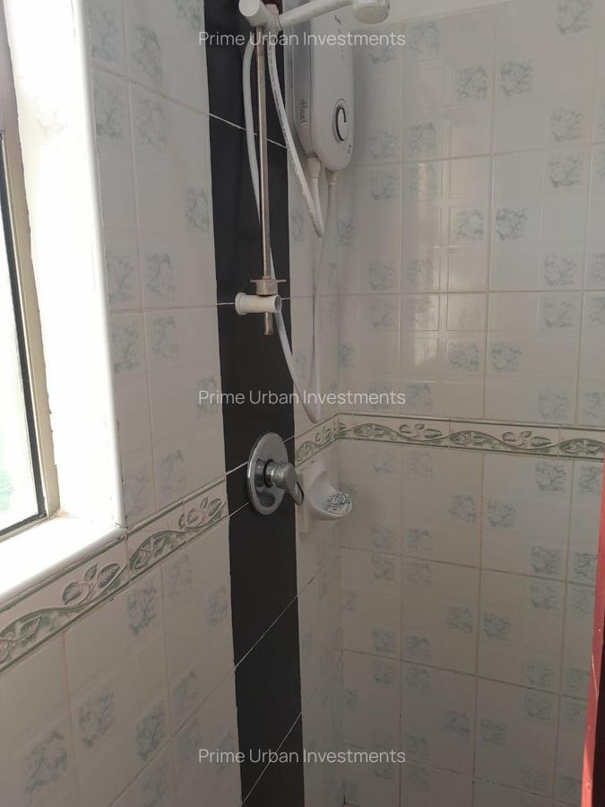 Serviced 1 Bed Apartment with En Suite at Sunset Paradise - 10