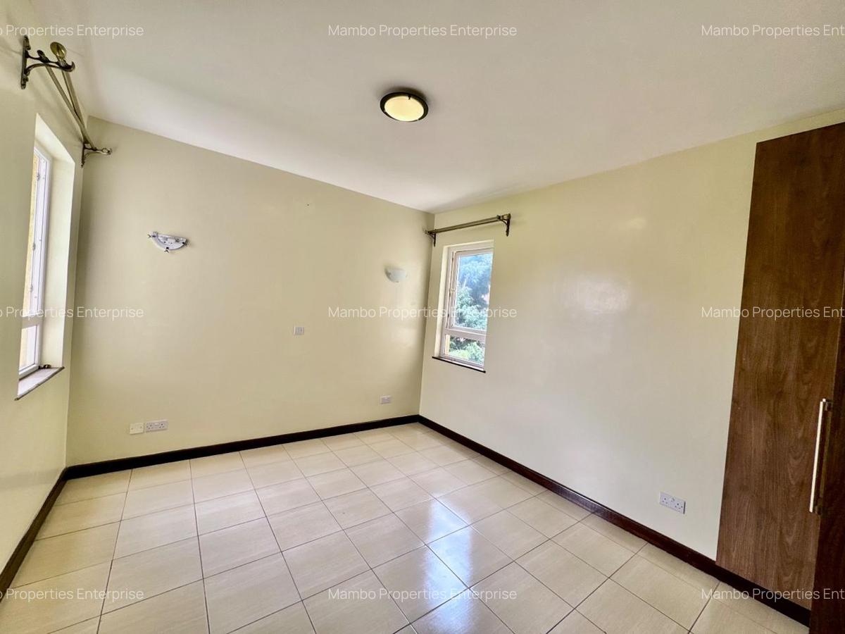 2 Bed Apartment with En Suite at Brookside Drive - 10