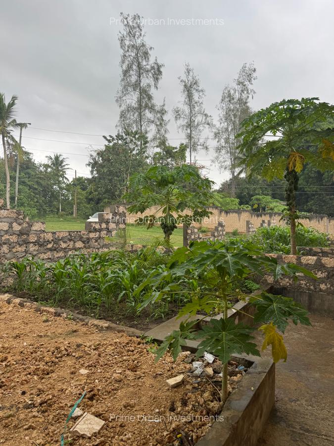 3 Bed Townhouse with En Suite in Mtwapa - 4