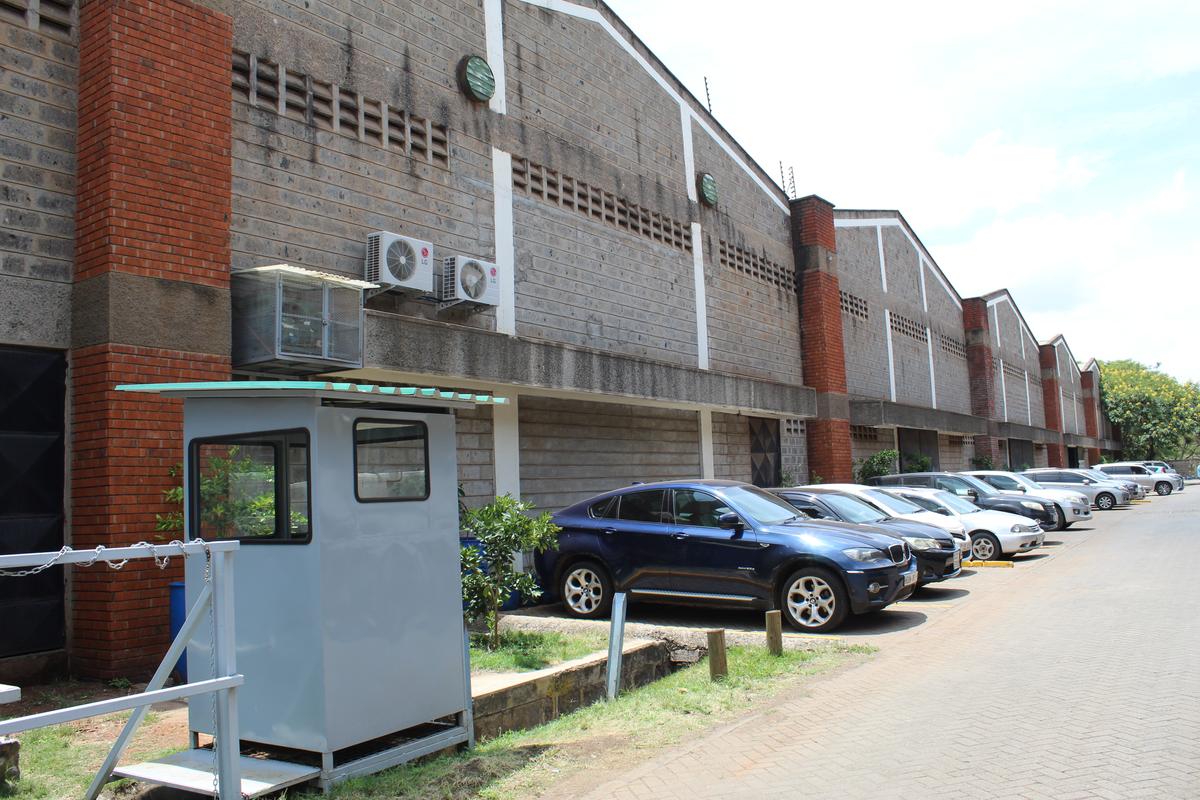 Warehouse with Parking in Ruaraka - 2