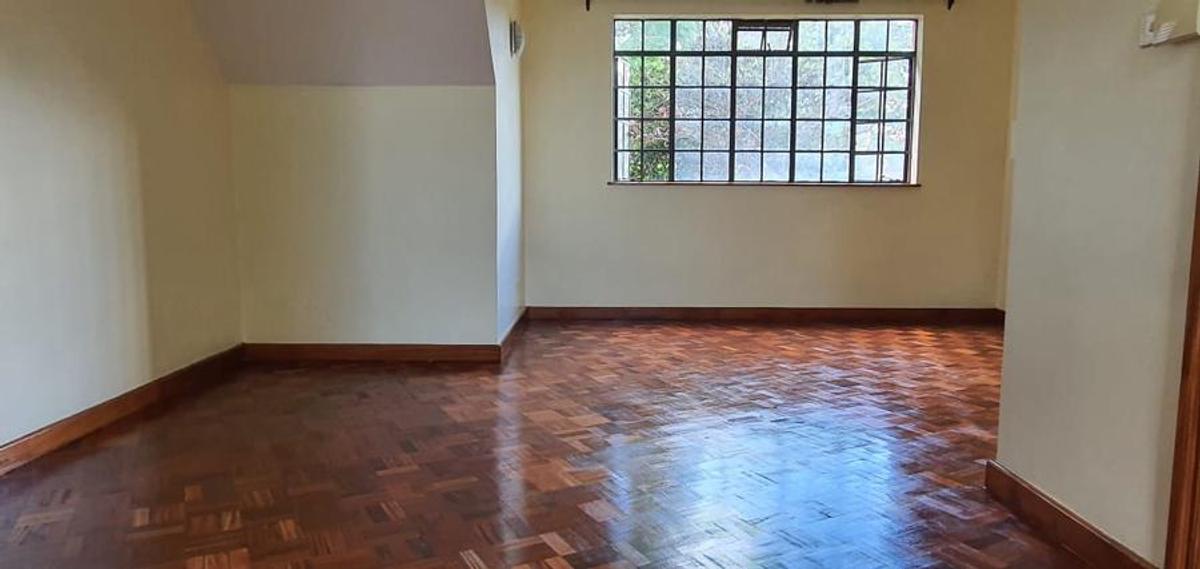 4 Bed Townhouse with En Suite at Chalbi Drive - 9