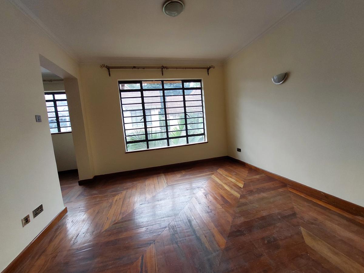 5 Bed Townhouse with En Suite at Convent Drive - 3