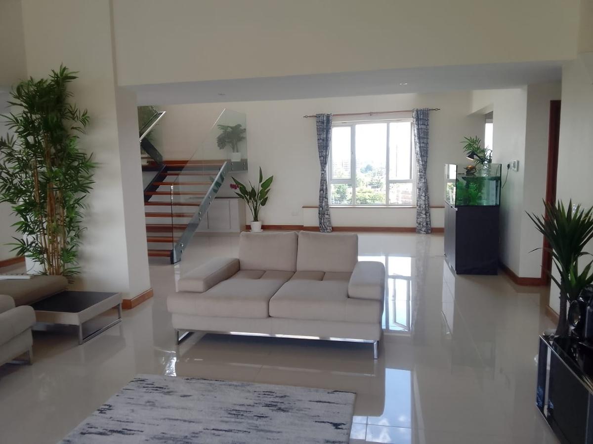 4 Bed Apartment with En Suite in Parklands - 2