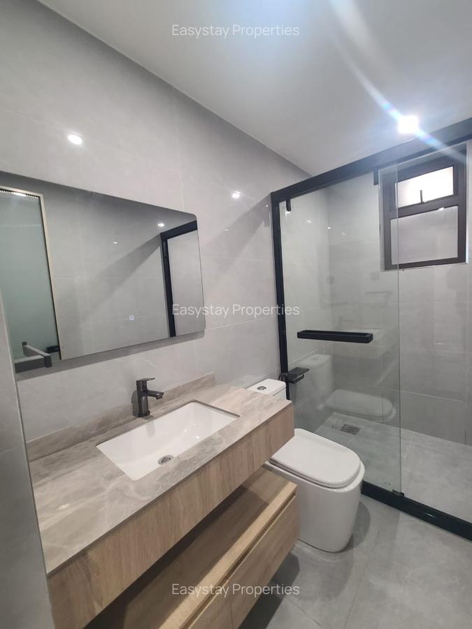 3 Bed Apartment with En Suite in Riverside - 15